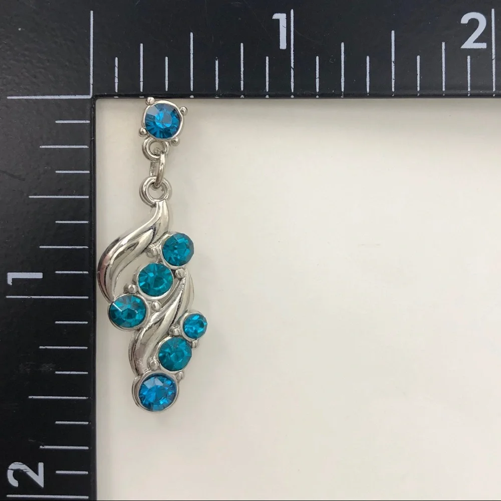 🍀 Aqua Blue Rhinestone Earrings Aqua Blue Rhinestone Earrings Blue Earrings - Picture 2 of 2